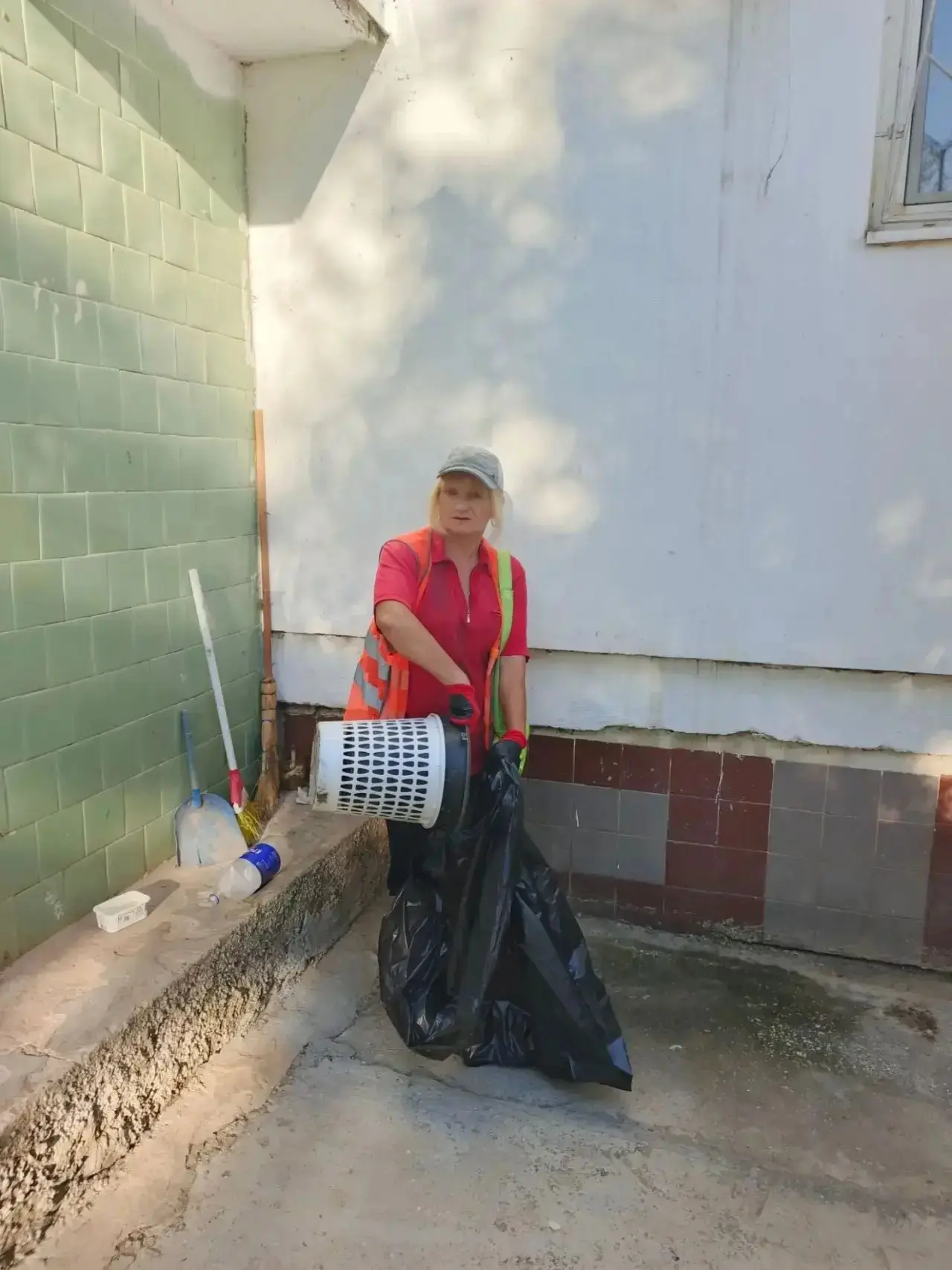 Уборка придомовой территории 22.08.26г. МКД № 1а по ул.Санаторная