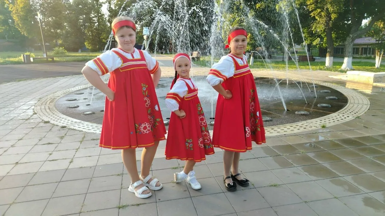 Вокальная студия «Новое поколение» под руководством Елены Казьминой приняла участие в к...