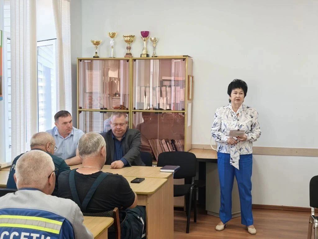 Сегодня провела встречу с коллективом Сорочинского РЭС. Вместе со мной в ней участвовал...