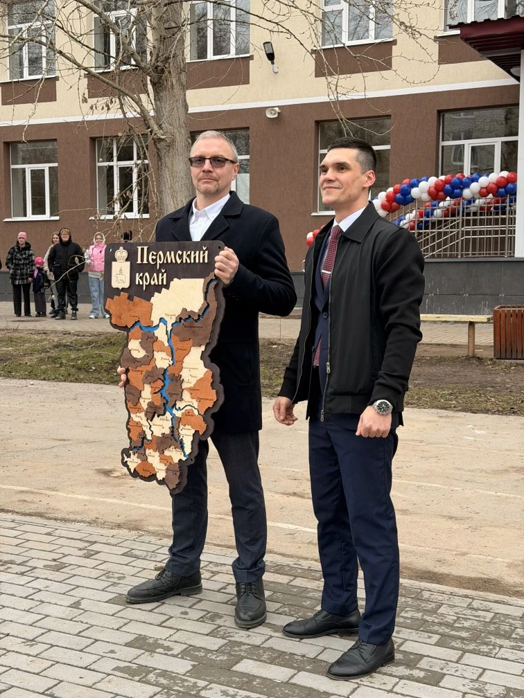 🎉Школа  вновь распахнула двери после капремонта  🇷🇺Сегодня после масштабного капитального ремонта от