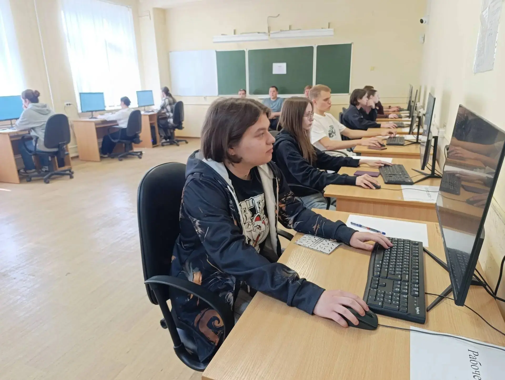 💻 Студенты ФКНиТ ВГЛТУ успешно сдали демонстрационный экзамен по информационным системам и программ