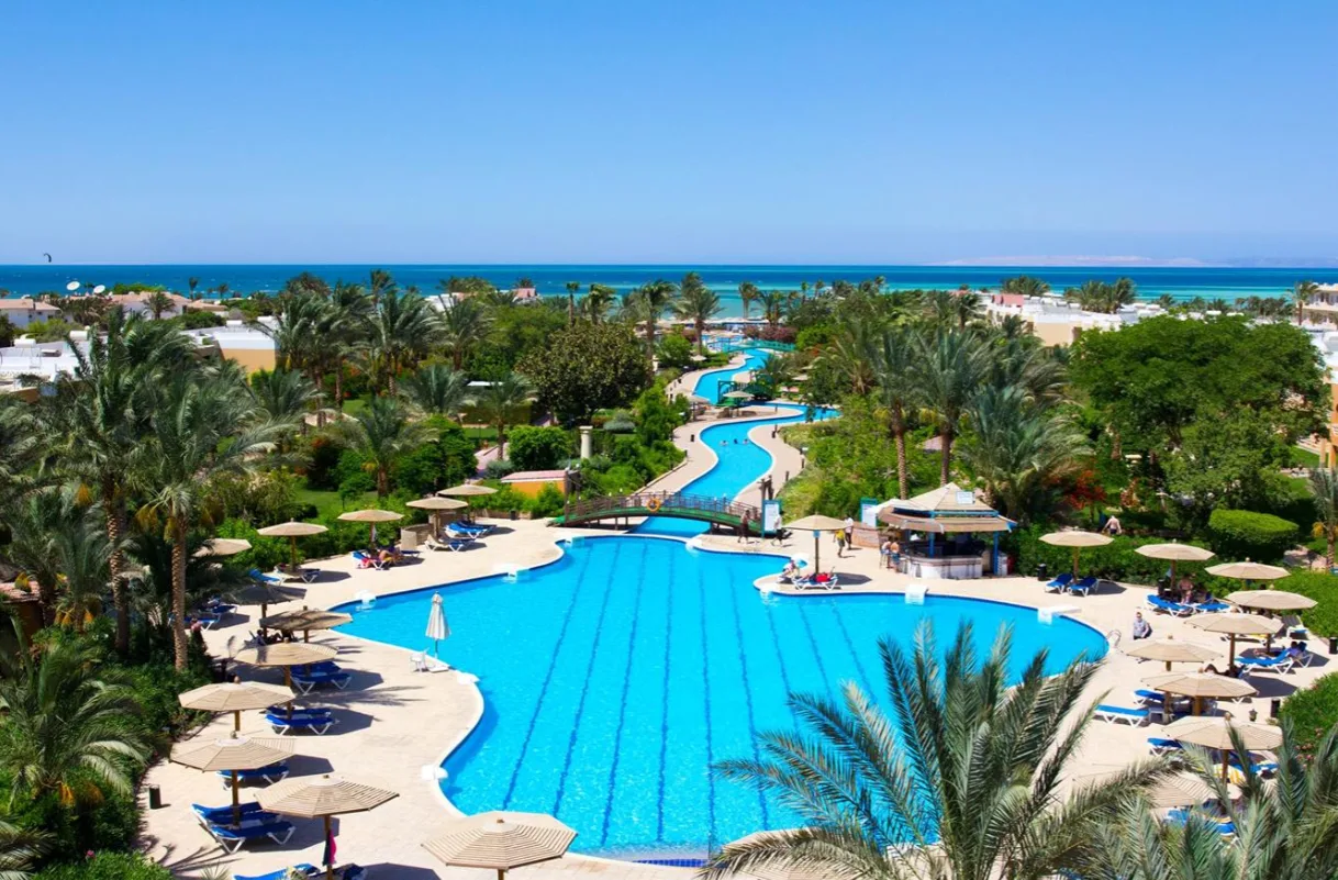 **GOLDEN BEACH RESORT (EX. MOVIE GATE) 4⭐️**