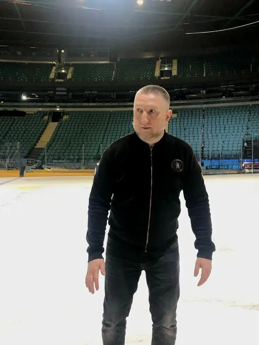 Александр Федченко на своих ресурсах высказался в мою поддержку и предложил свою помощь...