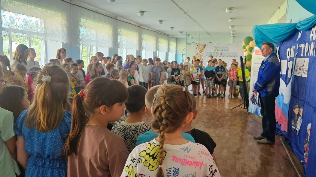 Безопасность — в наших руках! ️

В гостях у участников нашего лагеря побывал специалист Нейских элек