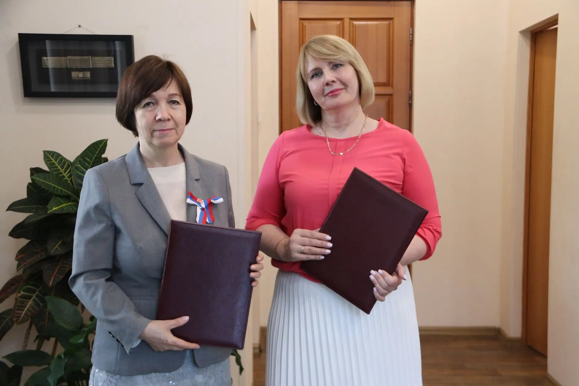 ✅ Новосибирский облизбирком и Новосибирская государственная областная научная библиотека подписали с