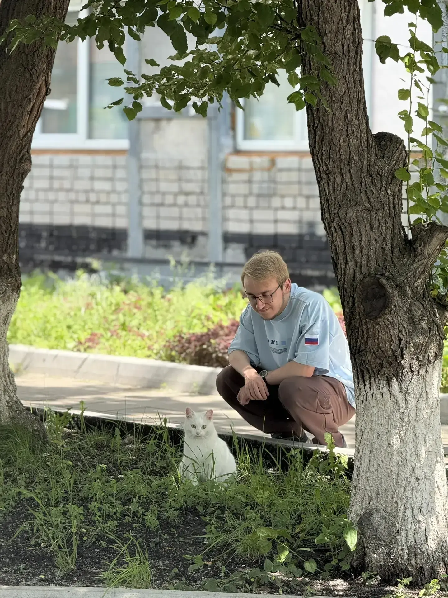 Доброе утро, дорогие друзья! ☀

Только посмотрите, какой милый и пушистый друг вновь заглянул к нам 