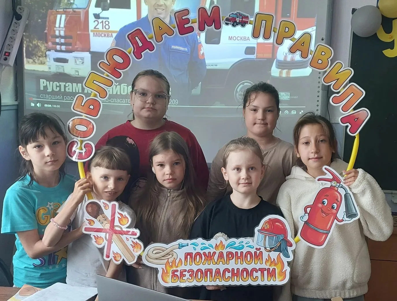 Немного экшена в наши лагерные будни! Сегодня у нас была учебная пожарная эвакуация 👮‍♂️.