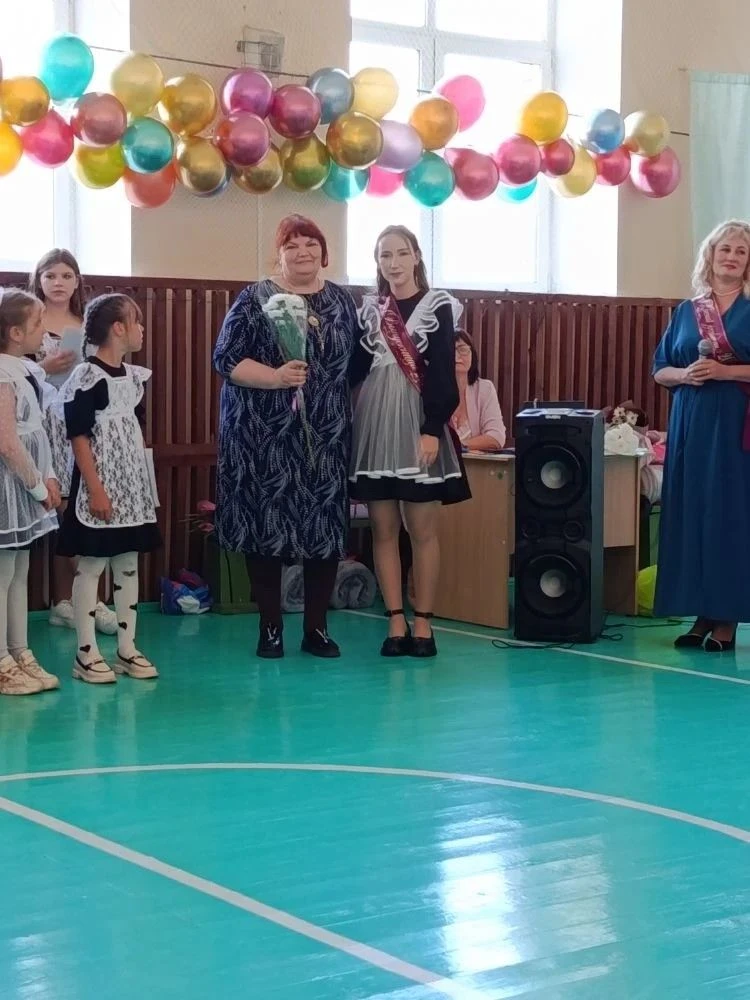 ПОСЛЕДНИЙ ЗВОНОК – НОВАЯ СТРАНИЦА В ЖИЗНЬ КАЖДОГО ВЫПУСКНИКА!