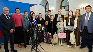 Лантратова вручила подарки воспитанникам детского дома из Рязанской области