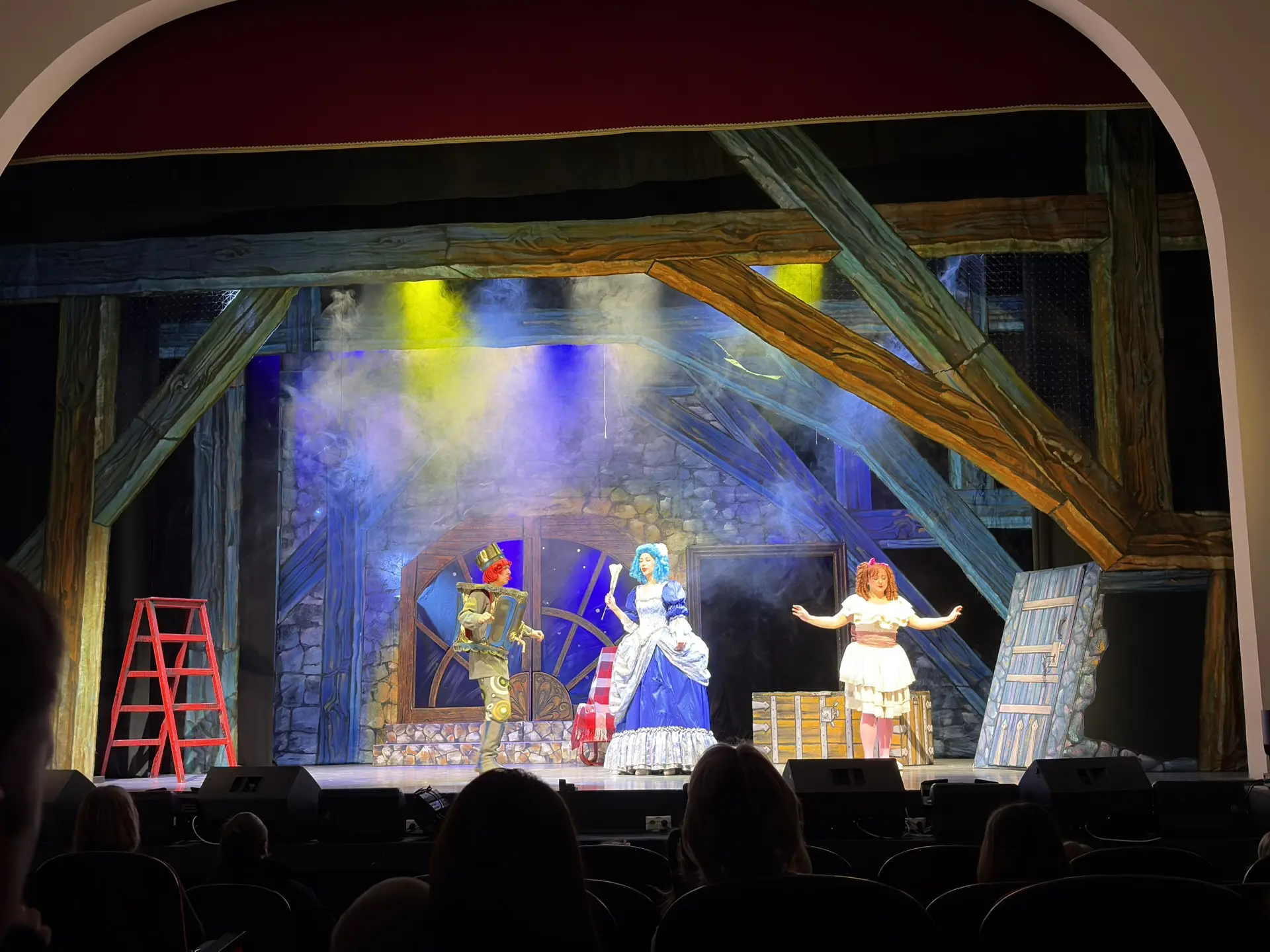 Каникулы начинаются со скаки ! 🎭  2 Б класс вместе с классным руководителем Козак Ольгой Александров
