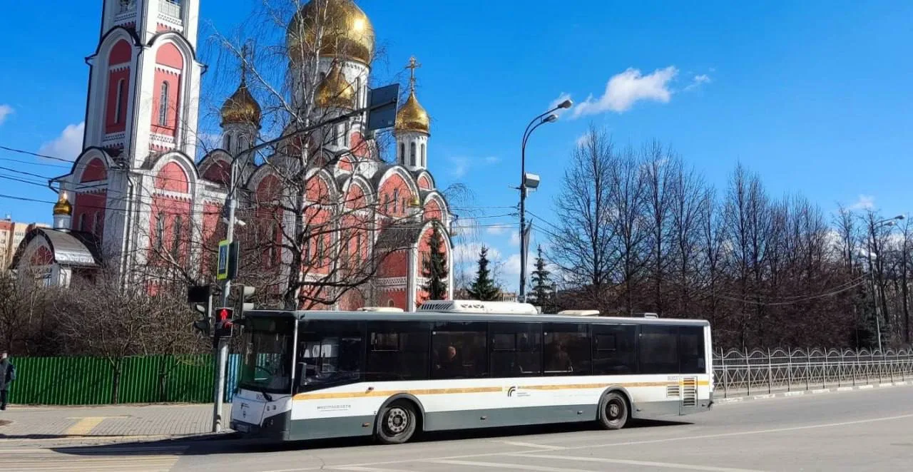 На Пасху режим работы 49 маршрутов Мострансавто до подмосковных храмов и церквей продлён до 3-х часо