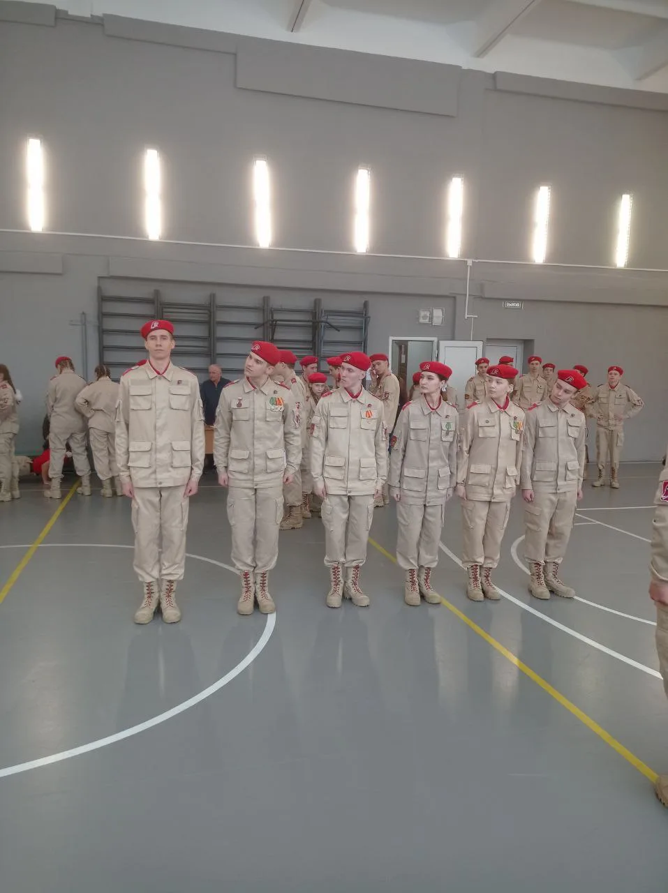 ⚡ Гордостью нашей школы стала команда юнармейцев, завоевавшая 1‑е место в районном конкурсе‑многобор