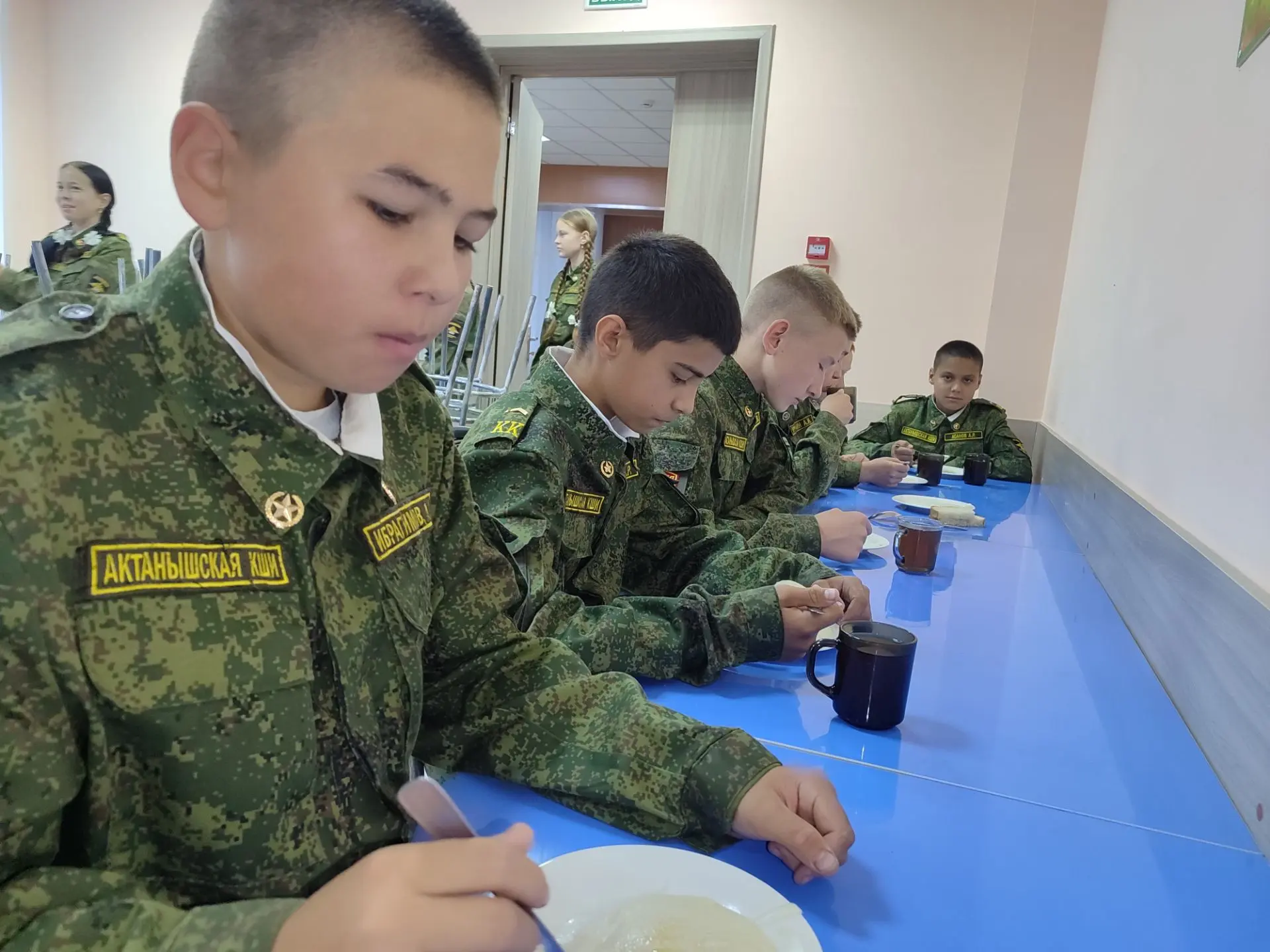 Утренний завтрак — это маленький праздник, с которого начинается день.