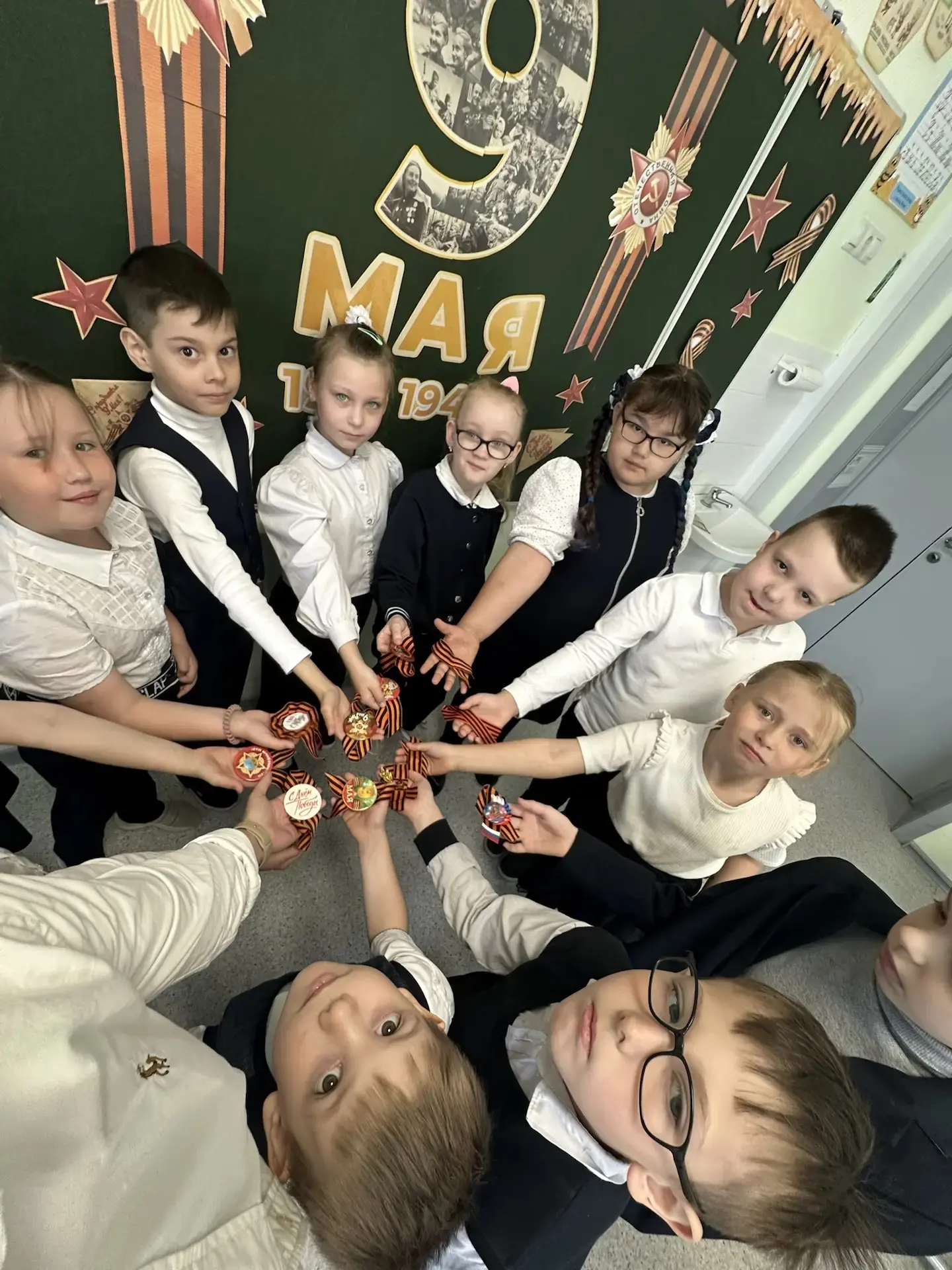 🕊️ Неделя Победы в 1 «Д» классе: помним, гордимся, чтим!🇷🇺  В школьном коллективе 1 «Д» класса была 