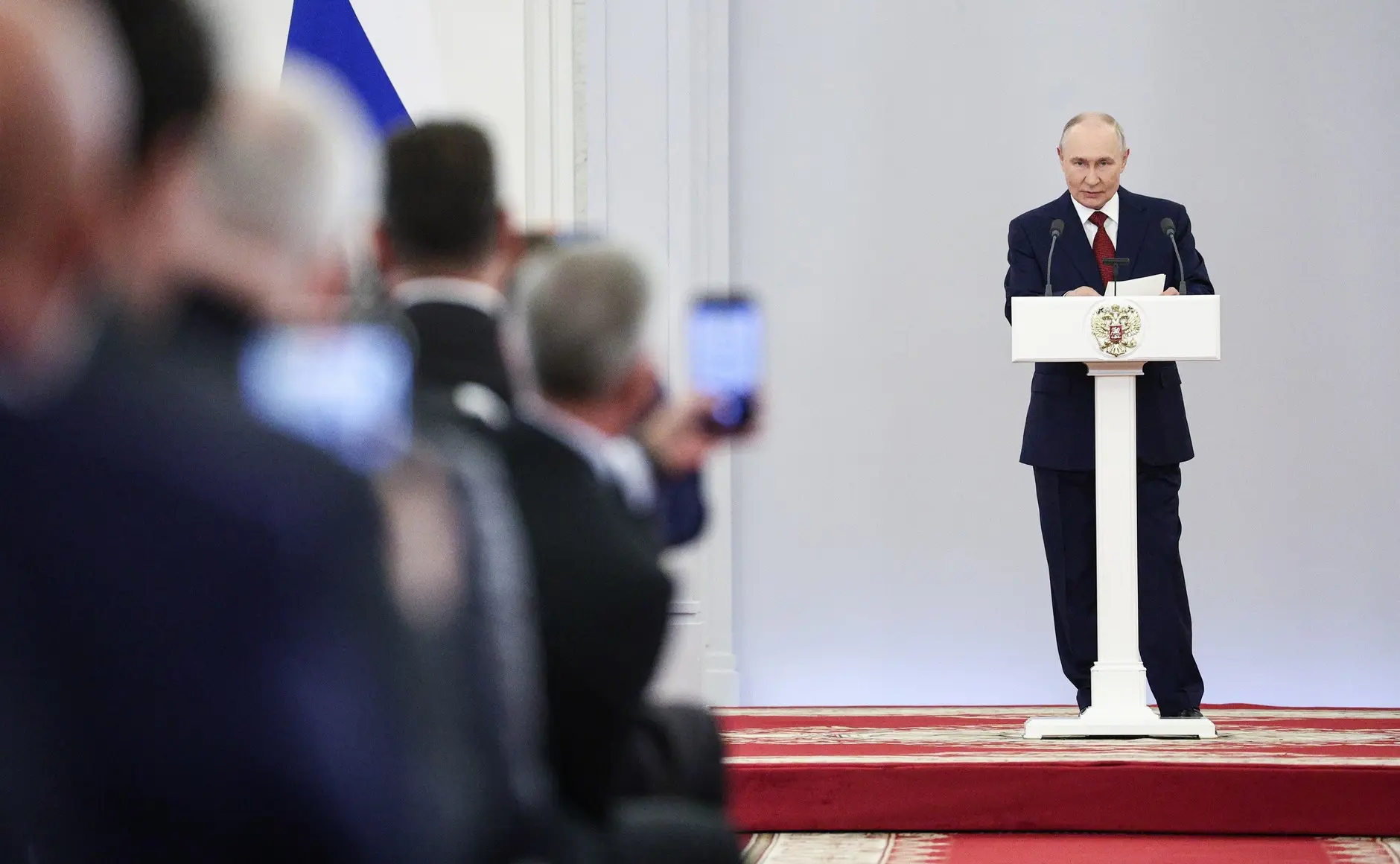 Глава государства Владимир Владимирович Путин отмечает день рождения.