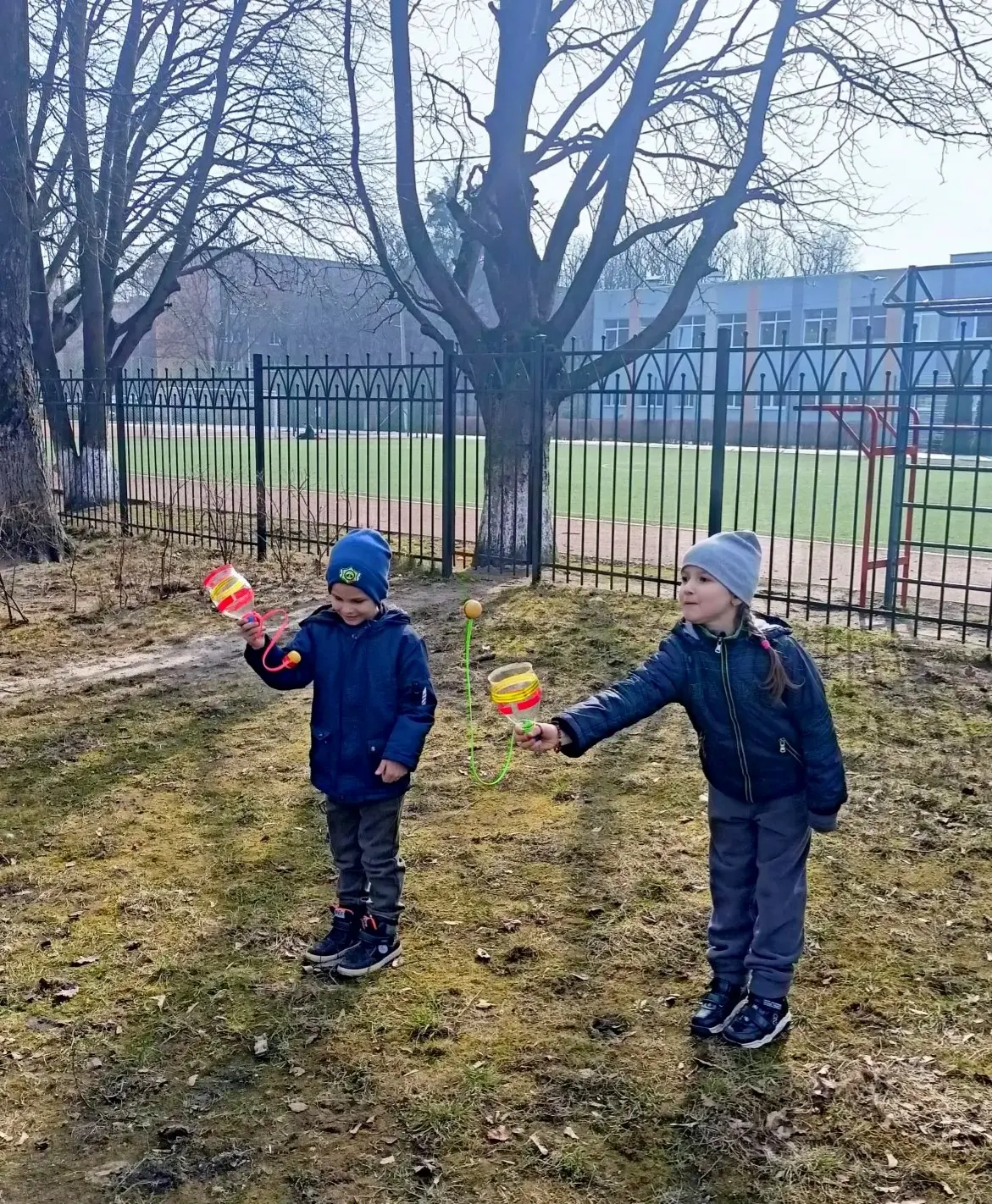 Наступили тёплые дни!☀️Всё больше времени ребята подготовительной группы "Солнышко" проводят на свеж