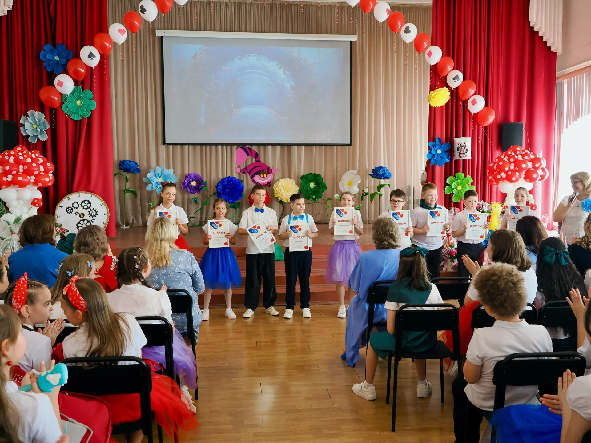 ВЫПУСКНОЙ В НАЧАЛЬНОЙ ШКОЛЕ (Часть 3) ☝️Продолжение предыдущего поста   🤩 Невозможно перестать радов
