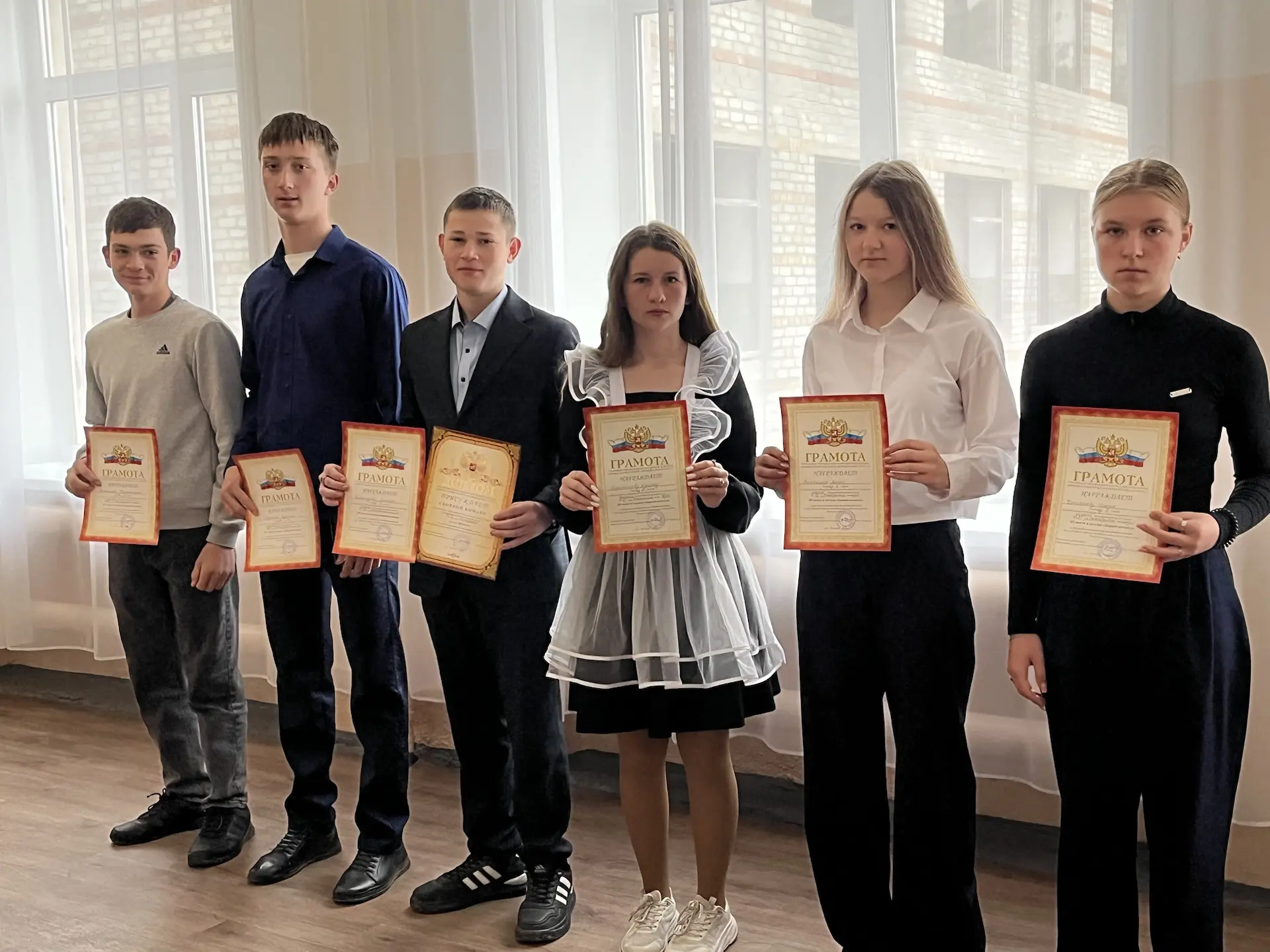 🏃‍♂️🏃‍♀️ Наши спортсмены на окружных соревнованиях по лёгкой атлетике!