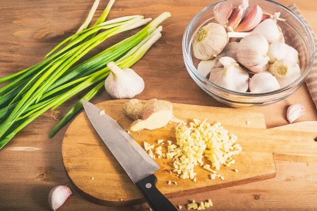 НЕ ЗАБЫВАЙТЕ ПРО ЧЕСНОК! 🧄🧄 ЧЕСНОК — это НЕ только Еда, это ещё и Здоровье: