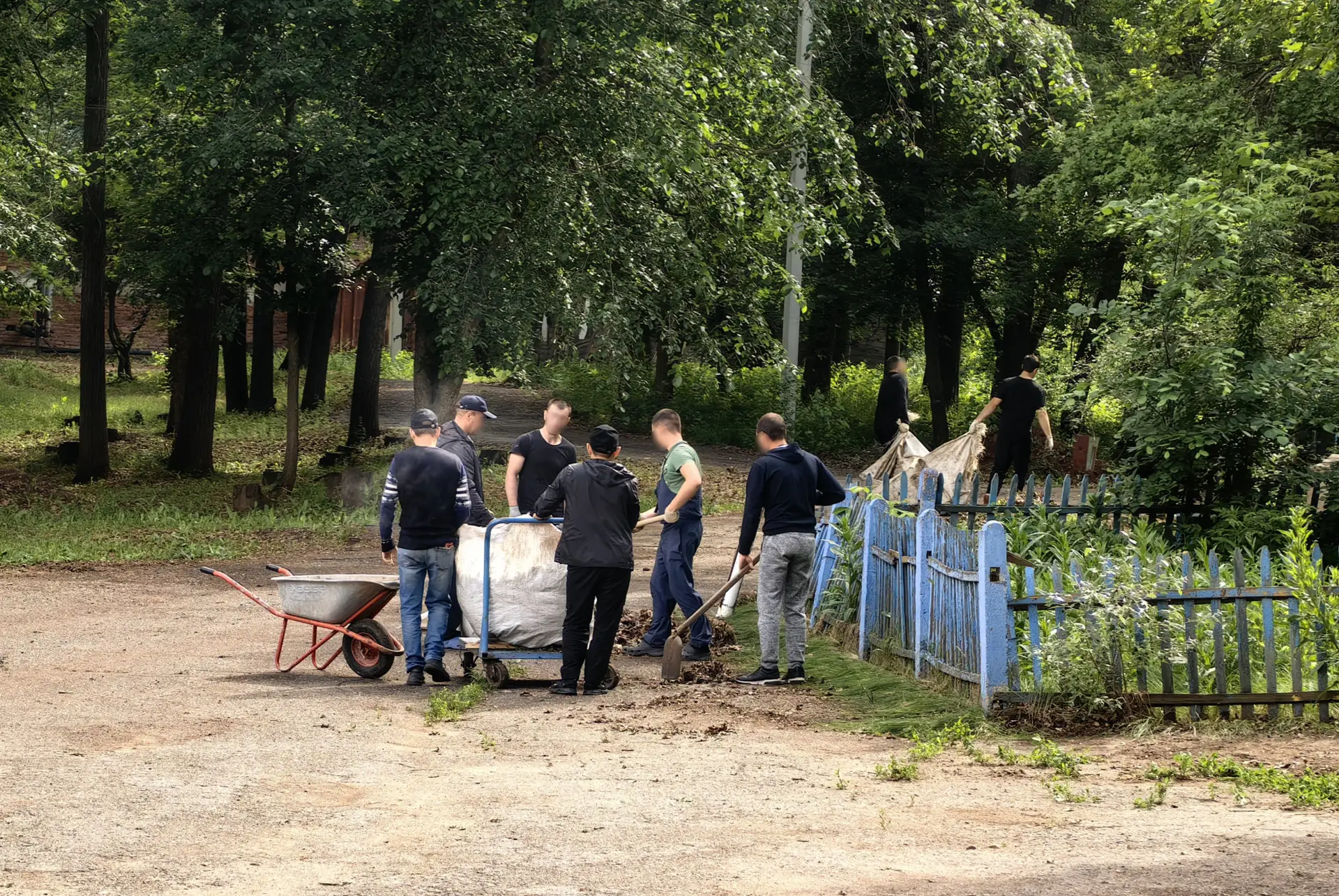 Осужденные к принудительным работам, содержащиеся в УФИЦ при ИК-4, проявили инициативу и оказали вол