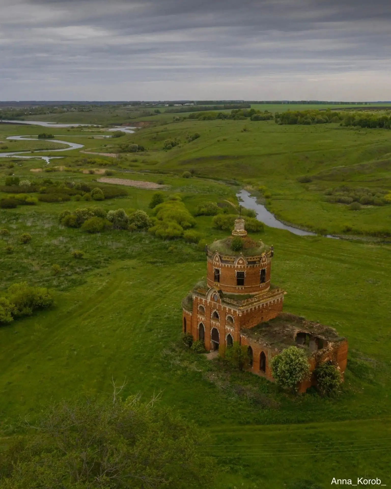 Церковь Николая Чудотворца в Поповке

1770 год — помещик А. П. Огарёв построил деревянный храм, появ