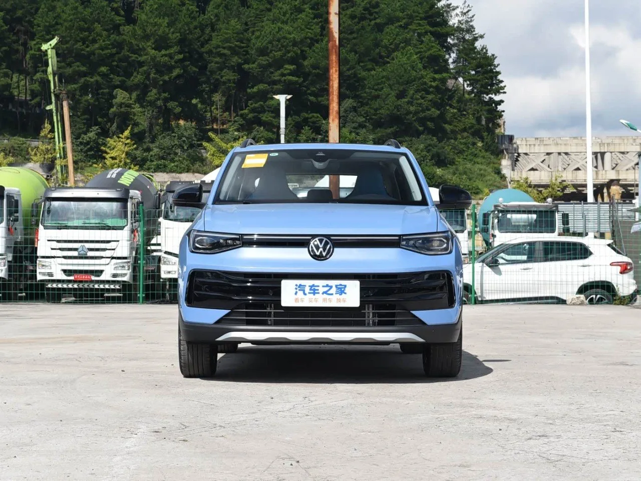 Volkswagen Tharu 🚗