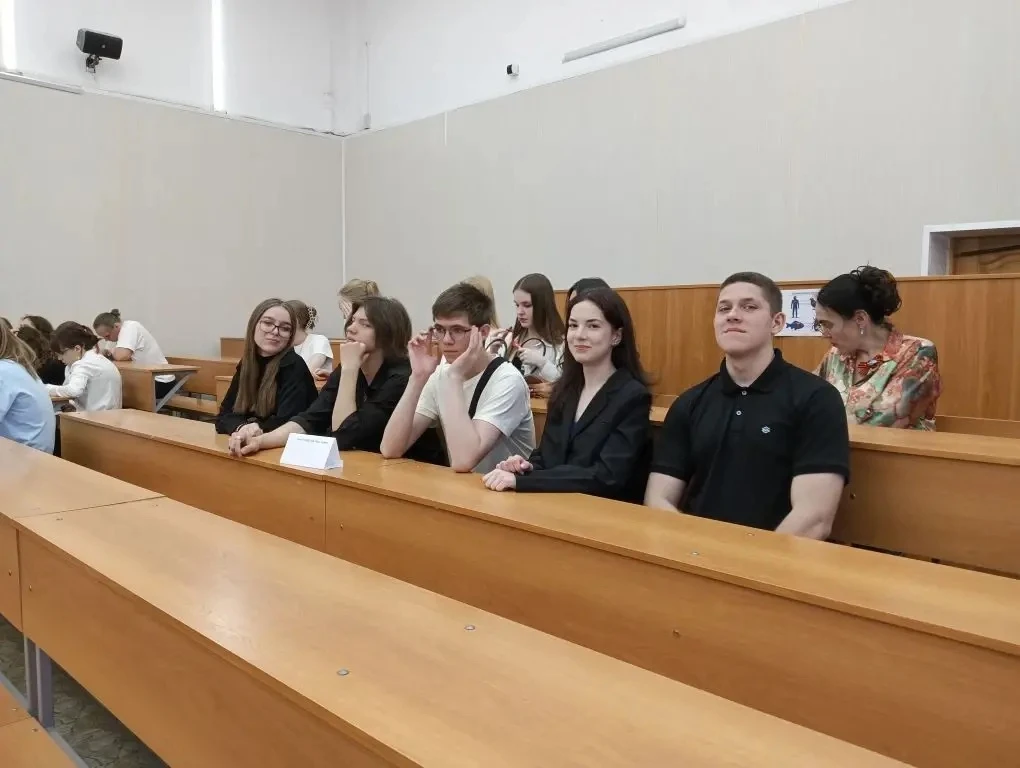 3 место в анатомической игре 💪🏼  Команда из 10 естественно-научного класса «Будь здоров» стала призе