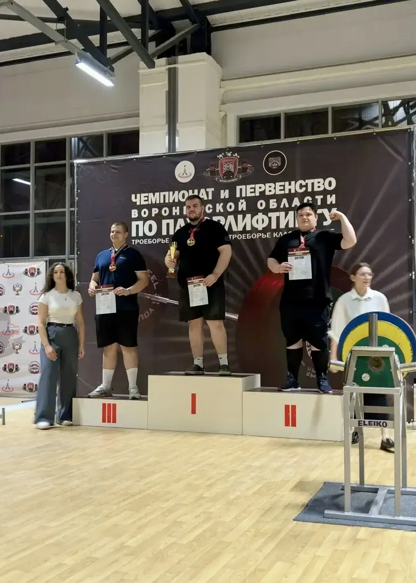 🏆 Сталь, характер и победы: наши спортсмены — призеры Чемпионата области!

В спортивном комплексе и
