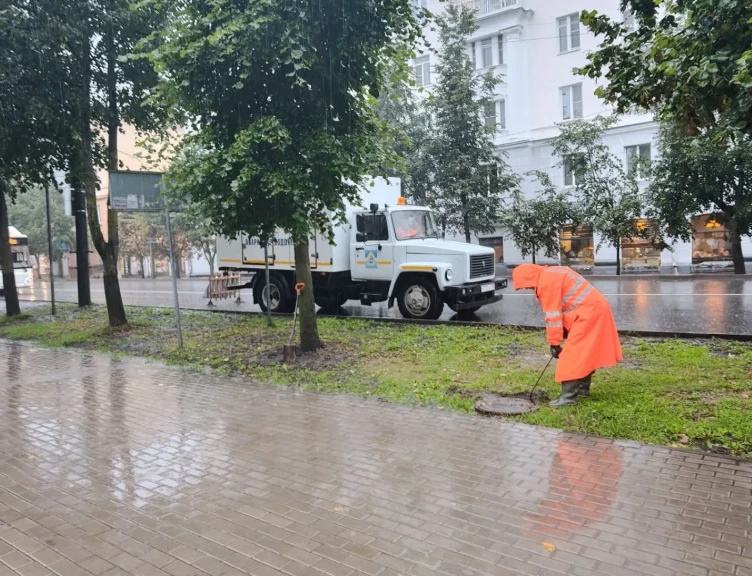 Бригады Водоканала борются с последствиями непогоды🌧