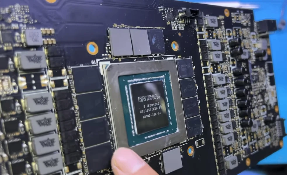 В продаже появились поддельные RTX 4090

На китайских маркетплейсах выявлена новая схема мошенничест