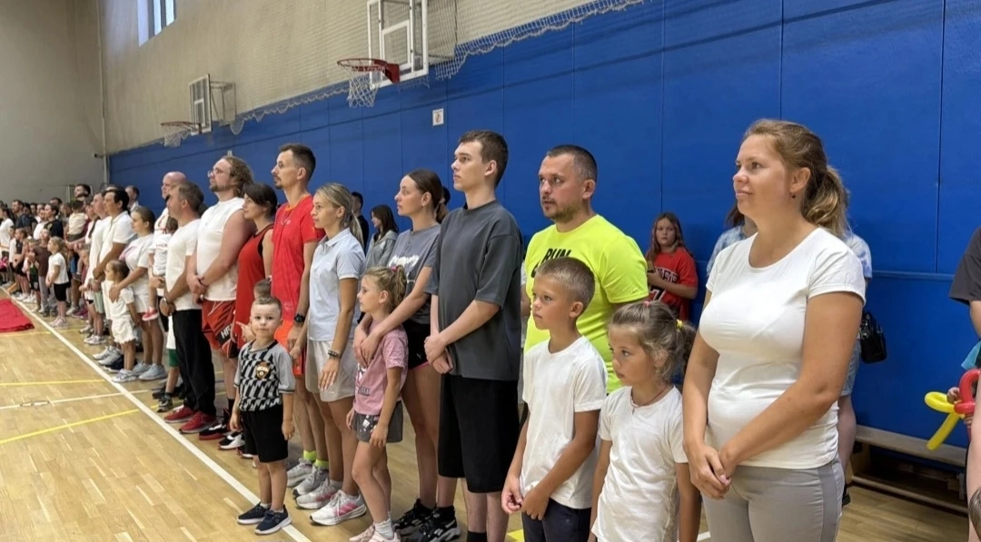 🏆 В семейных соревнованиях Ленинского городского округа «ПАПА, МАМА, Я — СПОРТИВНАЯ СЕ...