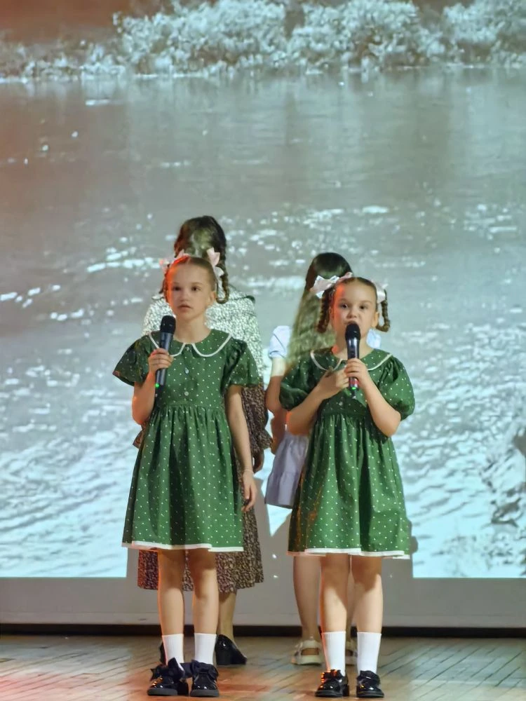 🎵«Вечно живые» — концерт, который тронул сердца!  🎵7-го мая в нашей школе состоялся  концерт «Вечно 