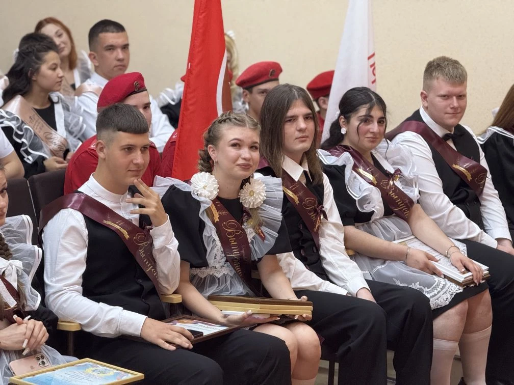 🔔В ДОБРЫЙ ПУТЬ, ВЫПУСКНИКИ!✨