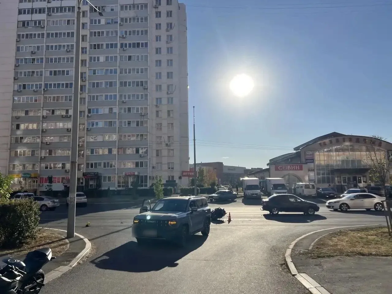 ❗️В Оренбурге под колеса иномарки попал мотоциклист. Мужчина госпитализирован