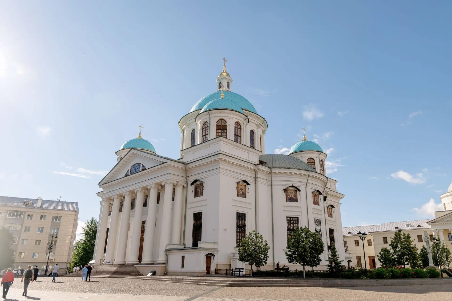 🌤️ Доброе утро, дорогие братия и сестры! С воскресным днем!

Сегодня за Божественной литургией мы у