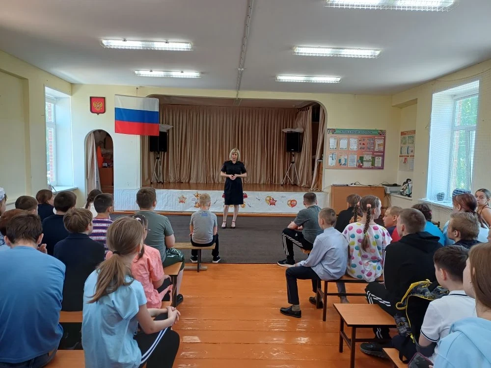 🚸 Лето на пороге: напоминаем детям о безопасности на дорогах!