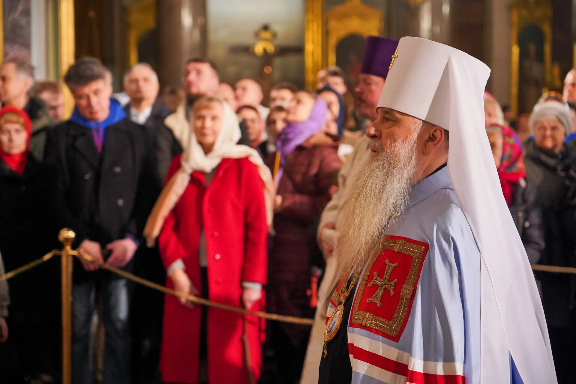 Дорогие ленинградцы-петербуржцы!  Сердечно поздравляю вас со Светлым Христовым Воскресением!  Пасха 