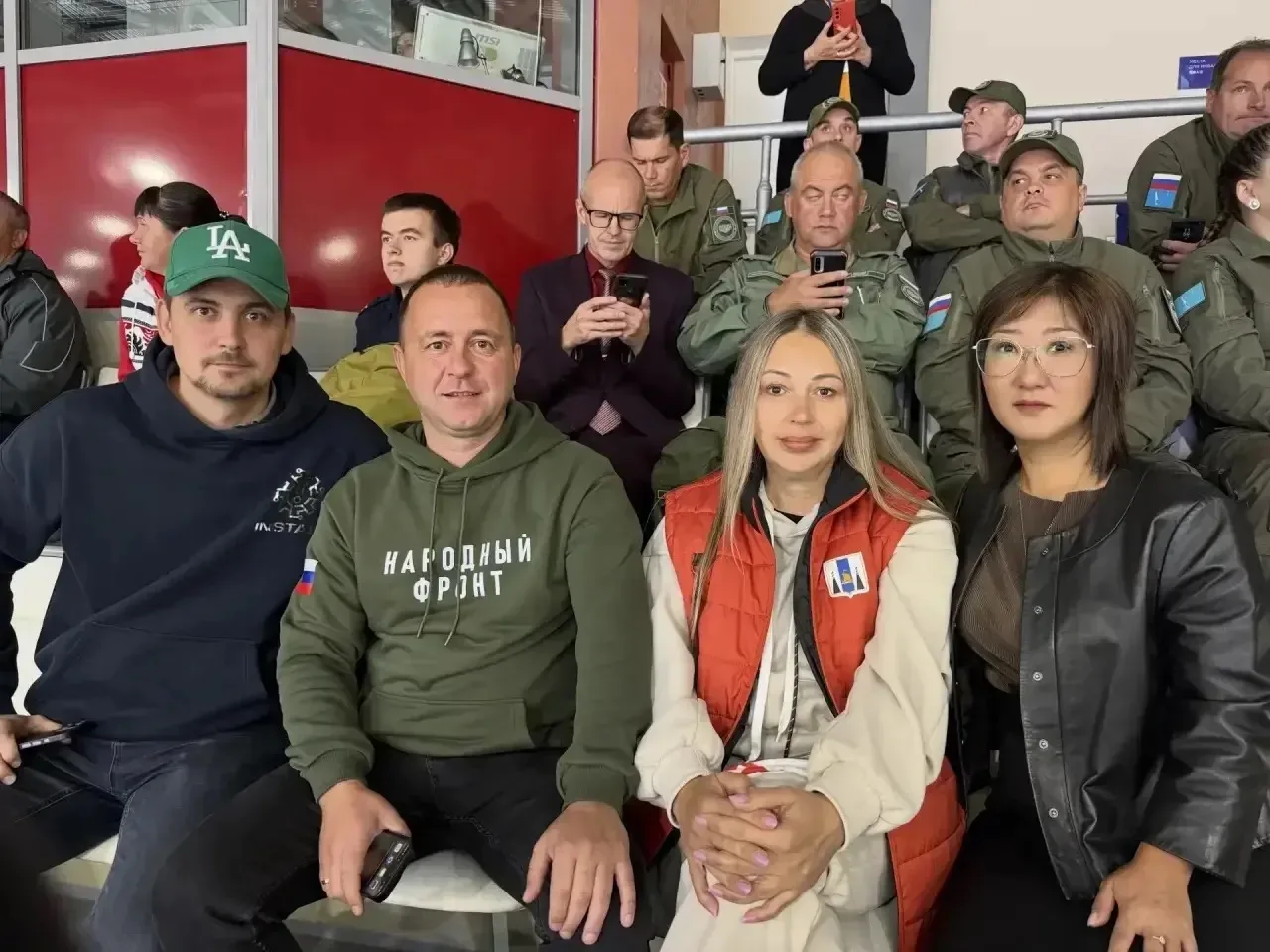 С огромной гордостью наблюдал за открытием чемпионата России по следж-хоккею в Южно-Сах...