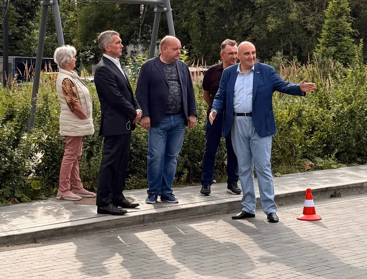 Дорогие Друзья, всем огромный привет!
Вместе с общественным деятелем, журналистом Олегом Леоновым и 