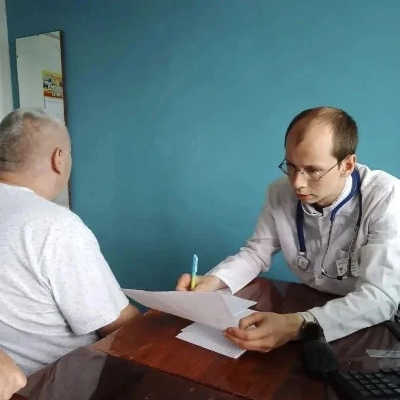 Продолжаются выездные приемы в районных больницах