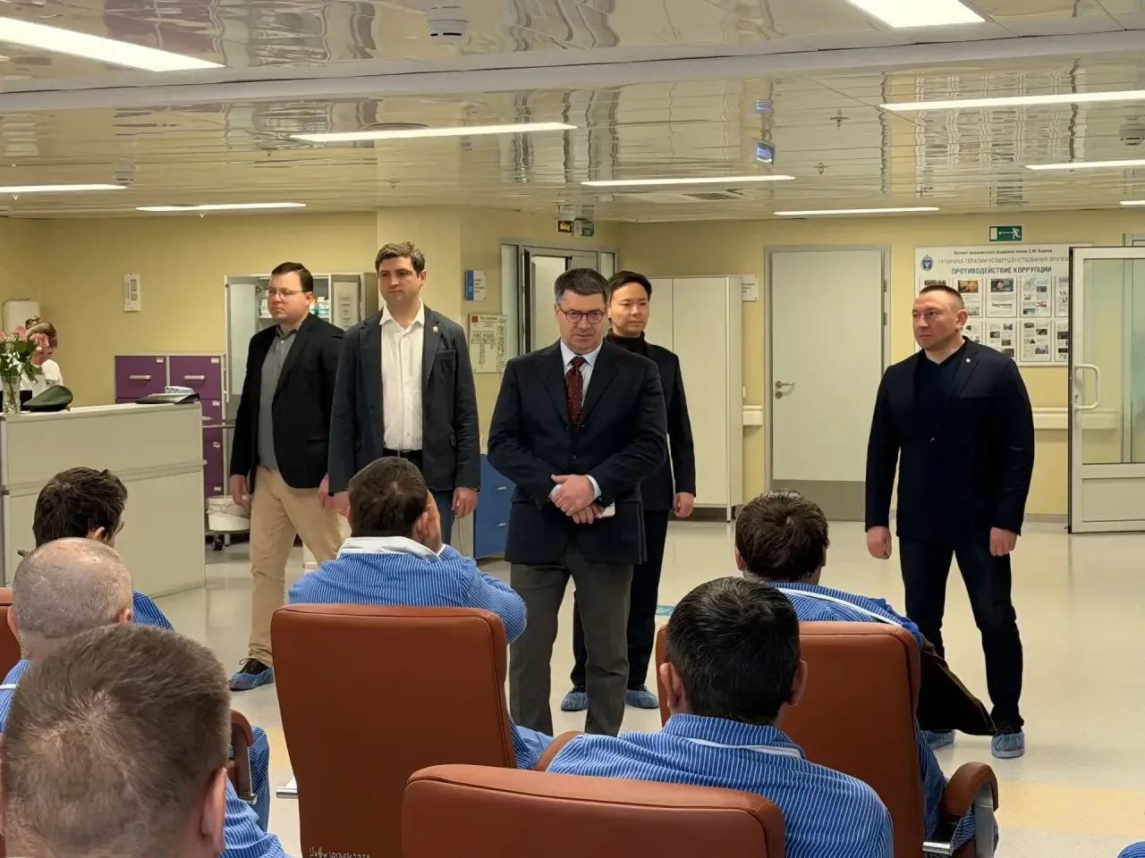 Делегация Сибирского федерального округа под руководством заместителя полномочного пред...