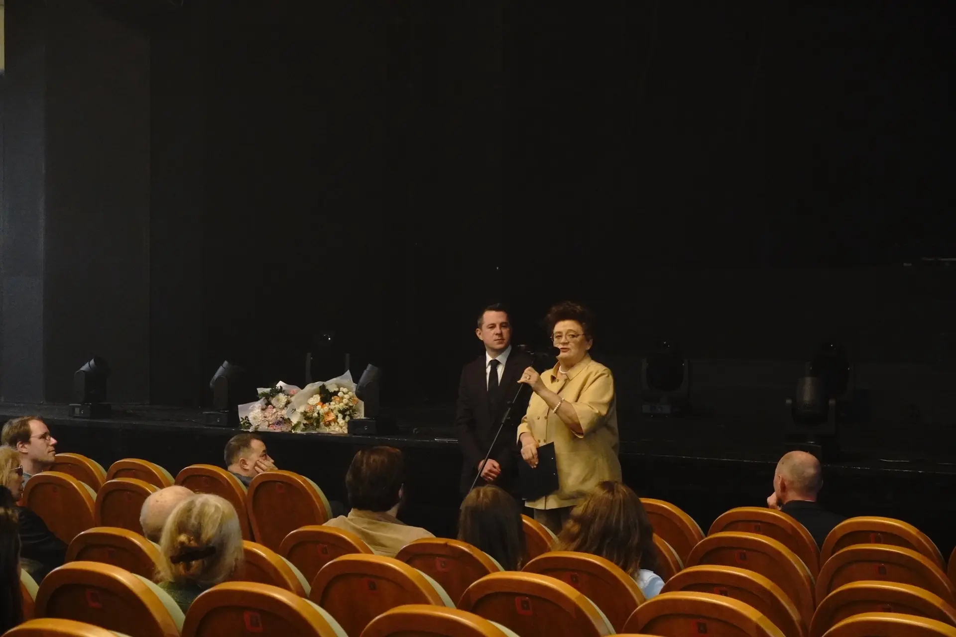 В театре прошел традиционный сбор труппы!
