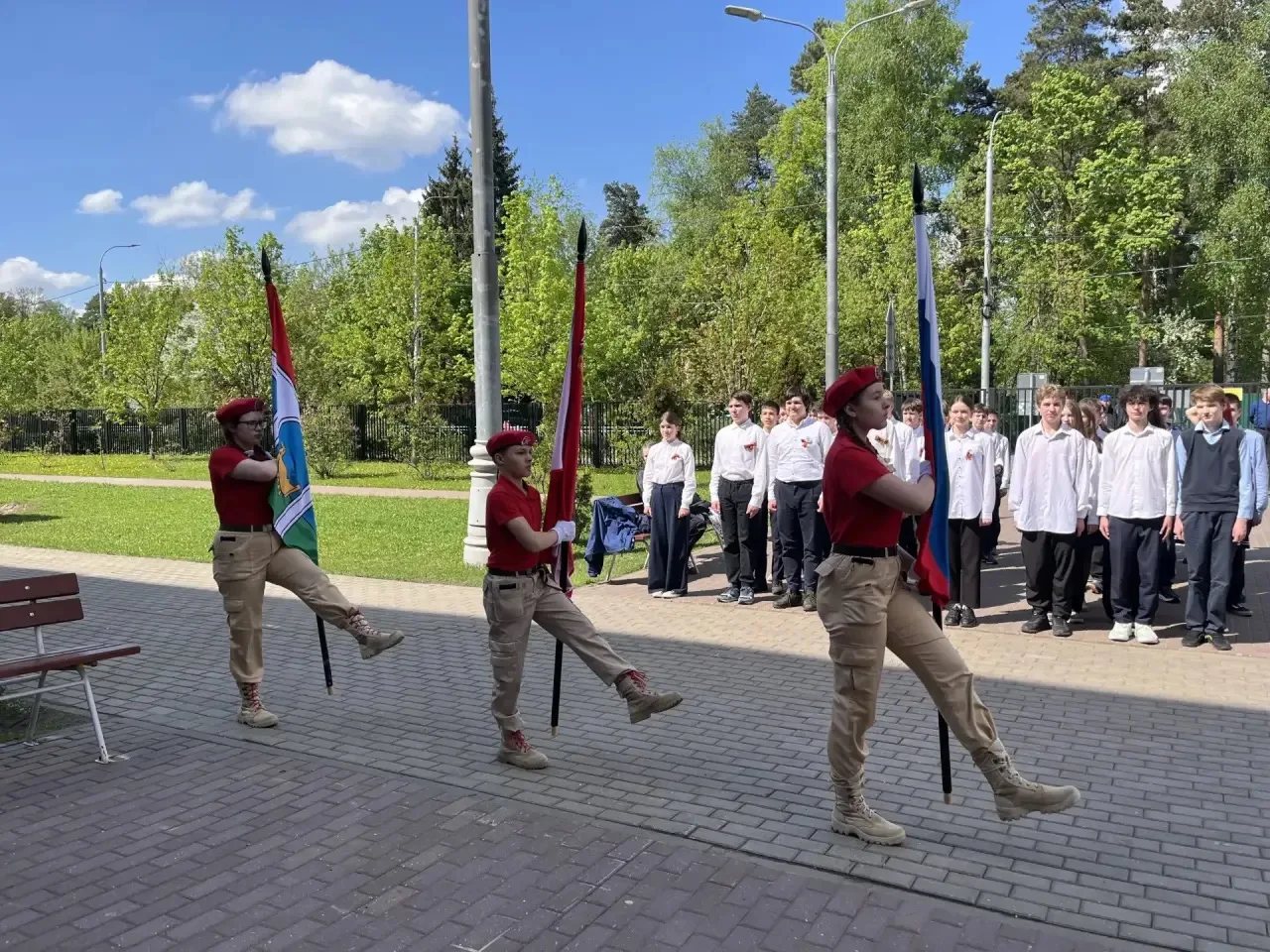 Традиционный смотр строя и песни прошел сегодня в Лицее. В мероприятии, посвященном 81-й годовщине п