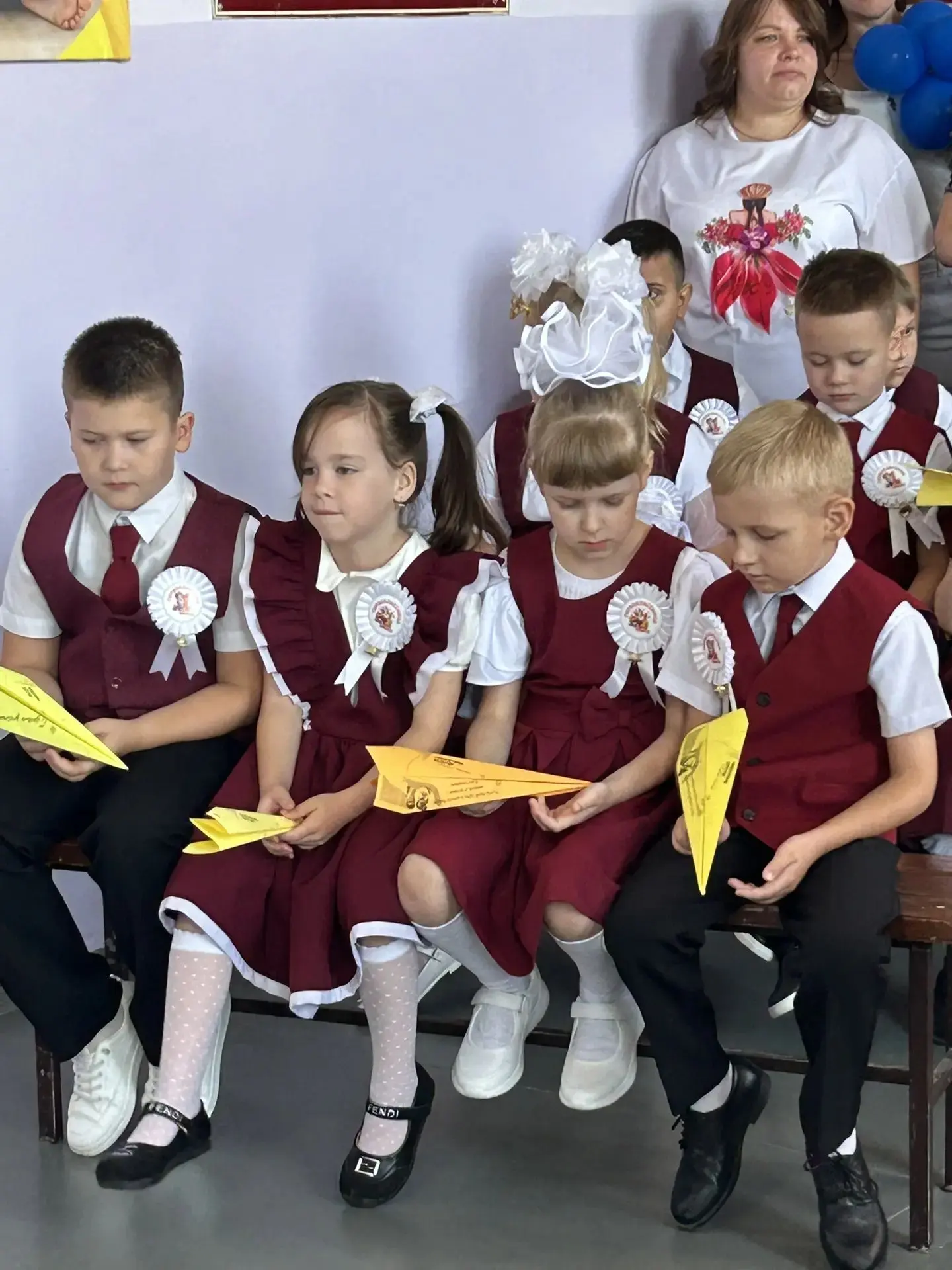 🎉 Сегодня в нашей школе особенный день — самый первый звонок для наших малышей! 🔔