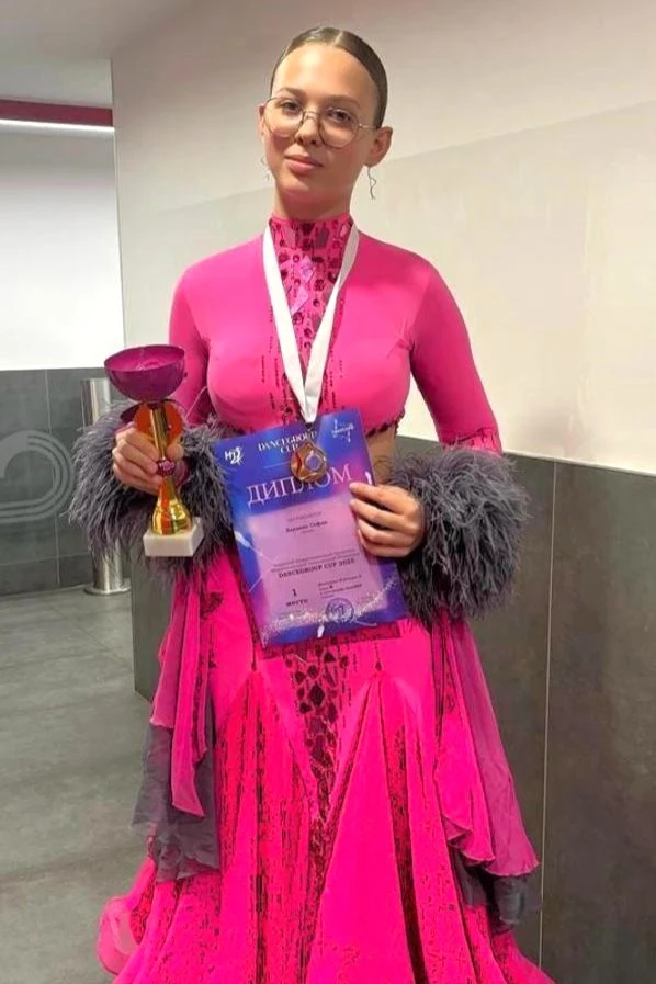 ᴨоᴋоᴩяя ноʙыᴇ ʙᴇᴩɯины 💃

📣 Большие победы не бывают случайными. За яркими выступлениями и красивым