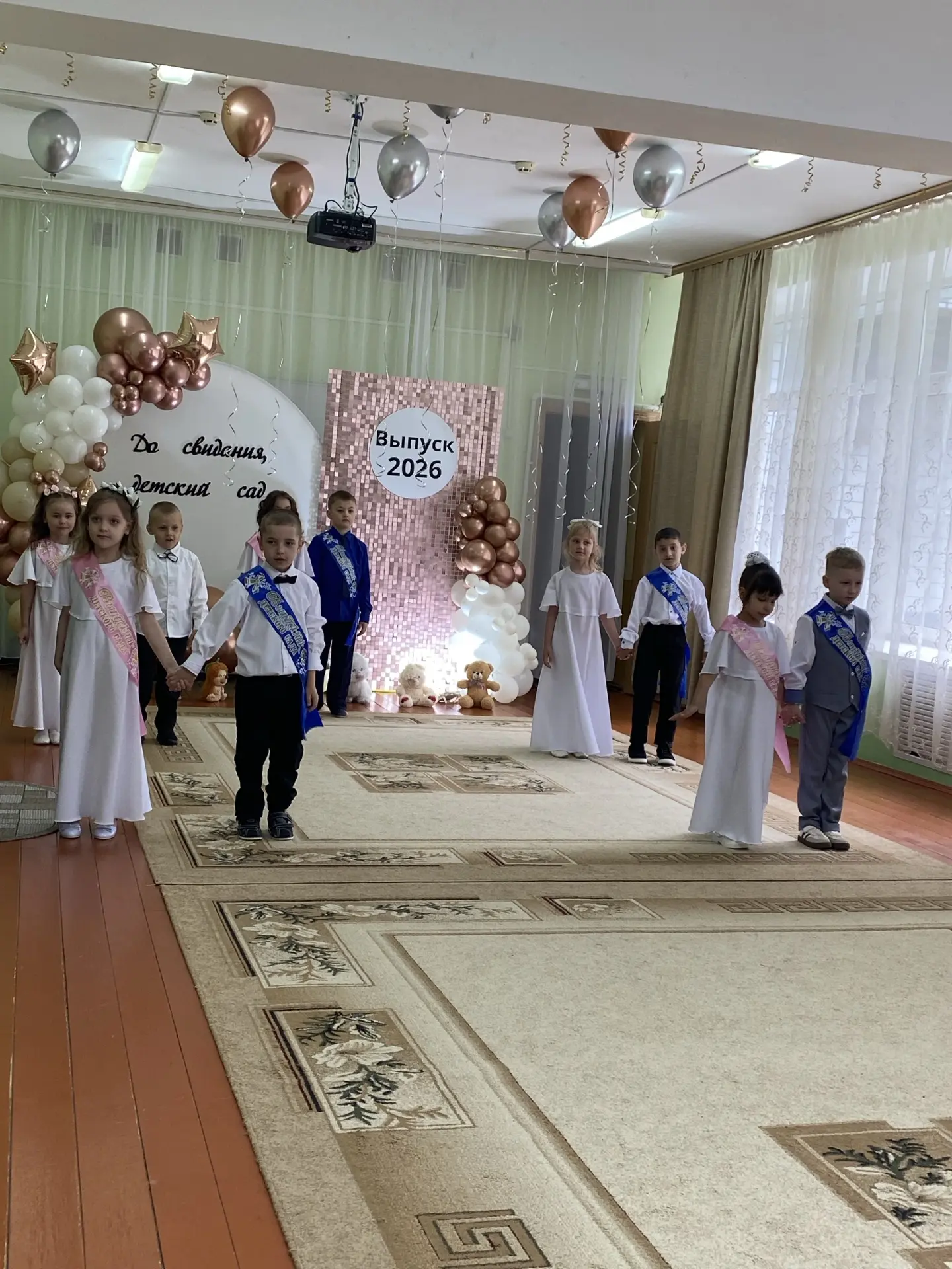 В этом году своих любимцев выпускала воспитатель Погонина Юлия Федоровна!