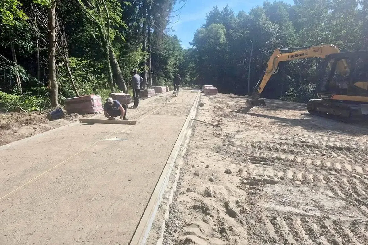 🏞🌳👍 В регионе началось благоустройство новых парков

🏞 В Черняховске обновляют центральную площа