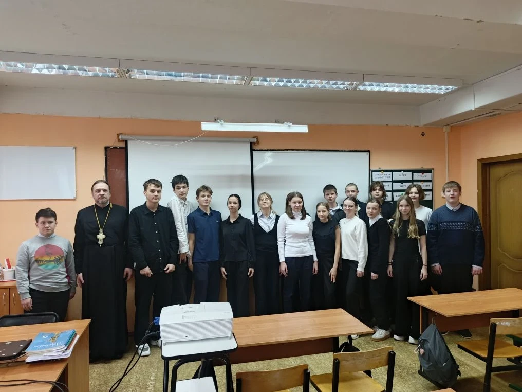 13 февраля в рамках просветительского проекта “Задай вопрос священнику” в лицее состоялась встреча у