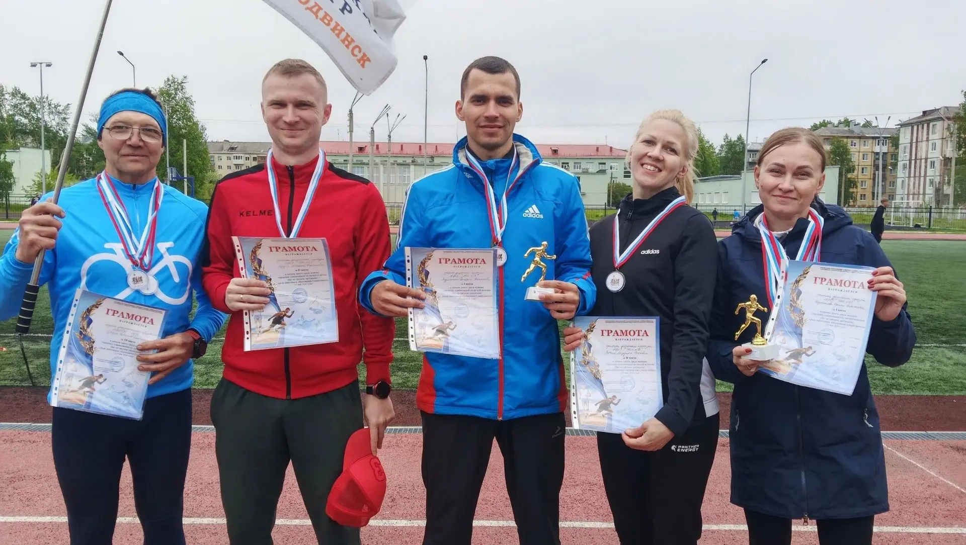 🏆 ГОРДИМСЯ ПЕДАГОГАМИ ШКОЛЫ № 36! 🏆
27 мая 2026 года прошли соревнования по легкой атлетике среди 