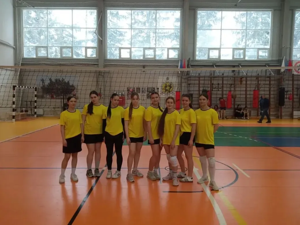 🏐 Победа и призовое место в отборочных соревнованиях по волейболу! В ДЮСШ «Лидер» прошли соревновани